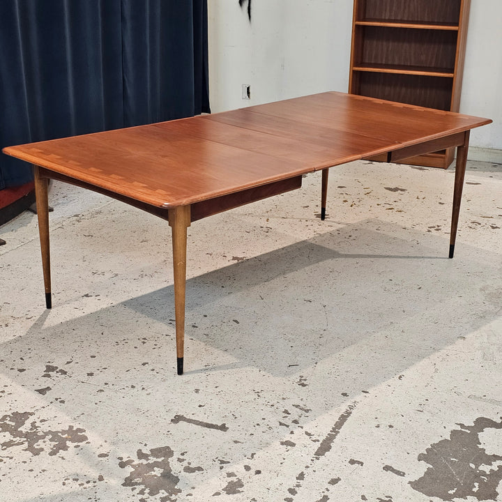 Lane Acclaim Dining Table